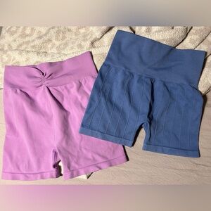 2 pairs of biker shorts